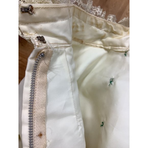 1970s Bridgerton Inspired Ivory and Floral Sleeveless Dress - Picture 10 of 16